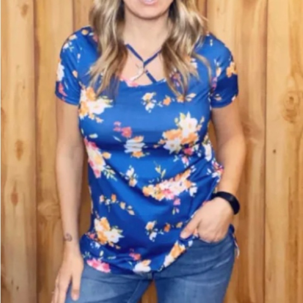 BOUTIQUE S/S Floral Print Tee NEW!
